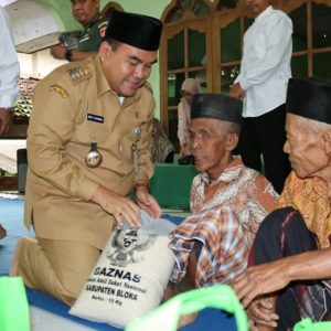 Blora Menyapa Edisi Ramadhan Kembali Digelar, Bupati Serahkan Santunan dan Dengarkan Saran Warga
