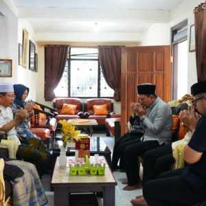 Jelang Idulfitri 1445 H, Mas Pj Wali Kota Ali Kuncoro Silaturahmi ke Sejumlah Ulama dan Pengasuh Ponpes Mojokerto