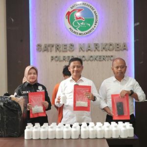 Gerak Cepat Satresnarkoba Polres Mojokerto Tangkap Pelaku Pengedar Narkotika Jenis Pil Double L
