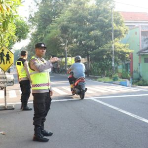 Cegah Laka dan Macet, 200 Polisi Atur Lalu Lintas di Kota Mojokerto