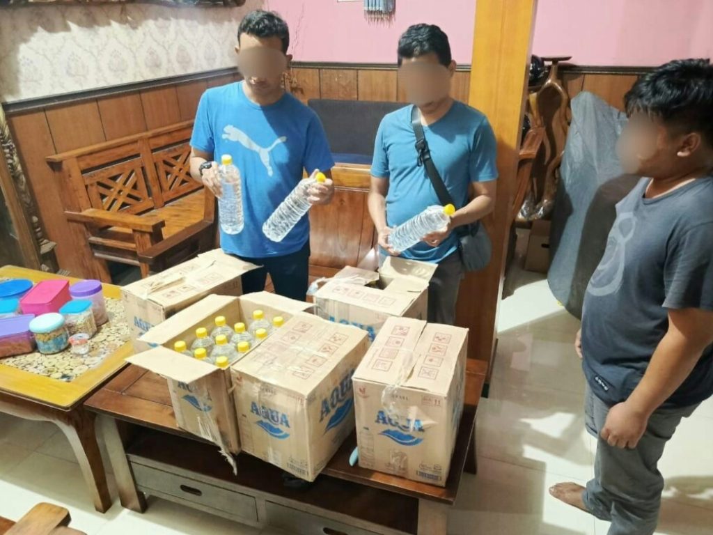 Satresnarkoba Berhasil Amankan 704 botol Miras Berbagai Merk dan Jenis