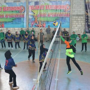 Kemeriahan Pertandingan Voli Antar Ranting Persit KCK Kodim 0815, Semarakkan HUT Persit Tahun 2024