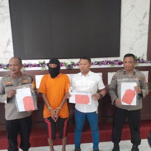Diduga Akibat Penipuan Salah satu Oknum Kades Wilayah Jombang Di tangkap Polres Mojokerto Kota