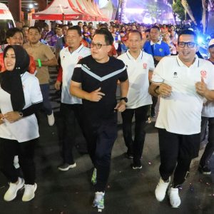 Lepas 5.000 Peserta Soma Night Run, Pj. Gubernur Adhy: Gaungkan Gaya Hidup Sehat dengan Angkat Kearifan Lokal