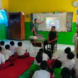 Bina Wasbang, Bati Tuud Ramil 0815/14 Dlanggu Ingatkan Pelajar Bahaya Narkoba