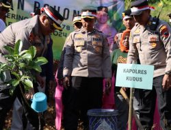 Penanaman Pohon Serentak Dalam Rangka Memperingati Hari Bhayangkara Ke-78