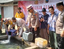 Kapolsek Jetis Dukung Ketahanan Pangan Melalui Budidaya Ikan Lele