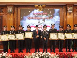 Peringati HUT Bhayangkara Ke-78, 18 Personel Polres Mojokerto Kota Tuai Penghargaan