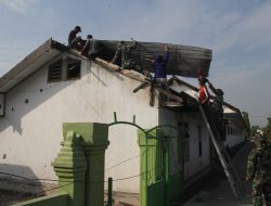Pra TMMD Reguler Ke – 121 Kodim 0815/Mojokerto, Bangunan Sekolah Mulai Dibongkar