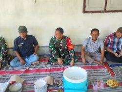 Manunggal TNI-Rakyat, Dansatgas TMMD 121 Mojokerto Bareng Warga Desa Bandung Makan Siang Bersama