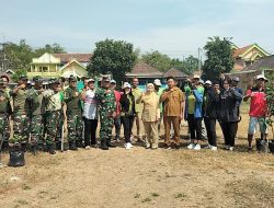 Kegiatan Karya bakti bersama PT Arwana Dengan Koramil Kutorejo bersama Masyarakat Dusun Watuumpak Desa Kepuhpandak