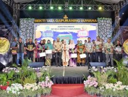 Hadiri Syukuran HUT Korem 073/Makutarama, Dandim Pati Bersama Anggota Menerima 4 Piala