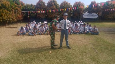 Tanamkan Kedisiplinan, Koramil 0815/16 Pacet Bina Siswa SMK Raden Rahmat Mojosari