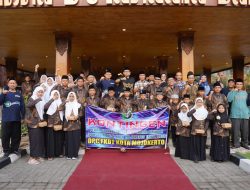 Lepas Kontingen Porsadin, Pj Wali Kota Pesan untuk Jaga Sportifitas dan Kuatkan Persaudaraan