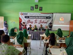 Pj Wali Kota Mojokerto Ajak Pemilih Pemula Jadi Agen Perubahan dalam Program “Bawaslu Goes to School”