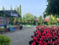 Upaya Preemtif Polres Mojokerto Kota Ingatkan Bahaya Kenakalan Remaja di SMPN 1 Jetis