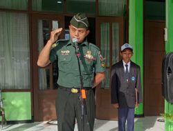 Babinsa Jrambe Bekali Wawasan Kebangsaan di SMPN 2 Dlanggu : Tekankan Pentingnya Disiplin dan Hindari Kenakalan Remaja