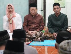 Dukung Kemakmuran Rumah Ibadah, Ning Ita Berikan Dana Hibah Puluhan Masjid dan Musala