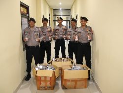 Ratusan Botol Arak Bali Merk Barong Diamankan Sat Samapta Polres Sumenep