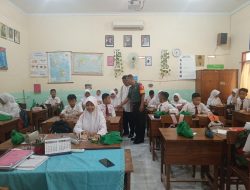 Dukung Generasi Sehat dan Cerdas, Babinsa Koramil 0815/19 Magersari Kawal Program Makan Bergizi Gratis