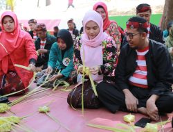 Lewat Festival Ketupat, Bupati Sumenep; Sarana Perkenalkan Seni dan Budaya bagi Generasi Muda