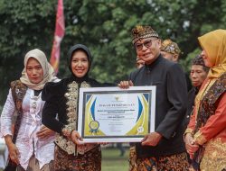 Ning Ita Apresiasi Pemenang PPID Award Kota Mojokerto Tahun 2025: Kita Wujudkan Budaya Kerja yang Transparan dan Akuntabel