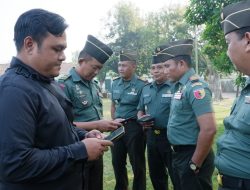 Wujudkan Disiplin Digital, Kodim 0815/Mojokerto Razia Aplikasi Judol di Handphone Anggota