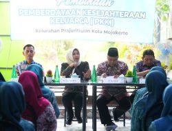Kunjungi Kader PKK Kelurahan Prajurit kulon, Wali Kota Mojokerto Tekankan Kader PKK Harus Tanggap dan Kreatif Hadapi Kebutuhan Warga