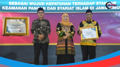 Keren, Pemkab Sumenep Lewat DKPP Raih Penghargaan Sertifikat Halal dari Gubernur Jatim