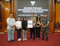 Ning Ita Pimpin Deklarasi Tolak Aksi Kekerasan, Ajak Masyarakat Kota Mojokerto Jaga Kondusifitas Bersama