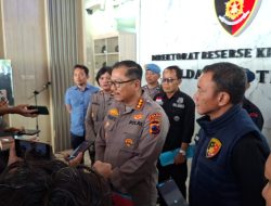 Polda Jateng Tangkap 4 Orang Tersangka Pembuat Molotov di Semarang dan Temanggung