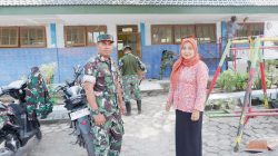 Satgas TMMD ke-126 Kodim 0815/Mojokerto Bersama Warga Rehab Atap SDN Sumbertanggul 2, Wujud Nyata Kepedulian untuk Dunia Pendidikan
