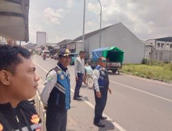 Disperkimhub Sumenep Perkuat Penjagaan Lalu Lintas di Titik Rawan