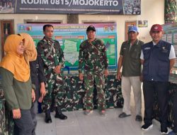 Satgas TMMD Kodim 0815/Mojokerto Bersama Distan Gelar Vaksinasi dan Penyuluhan Kesehatan Hewan di Desa Sumbertanggul