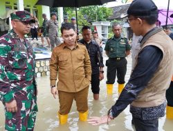 Dandim 0815/Mojokerto Bersama Bupati Tinjau Langsung Lokasi Banjir di Dawarblandong