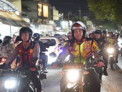 Tinjau Gereja, Kapolres Mojokerto Kota Pastikan Pelayanan Pengamanan Berjalan Optimal Selama Ibadah Natal