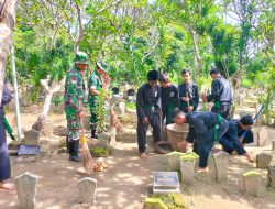 Koramil 0815/07 Jetis Bersama Warga dan PSHT Gelar Karya Bakti Bersihkan Saluran Irigasi dan TPU