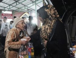 Shalat Tarawih Bersama Warga, Wali Kota Mojokerto Awali Safari Ramadan 1447 H